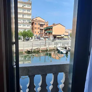 Ada Canal House Apartment