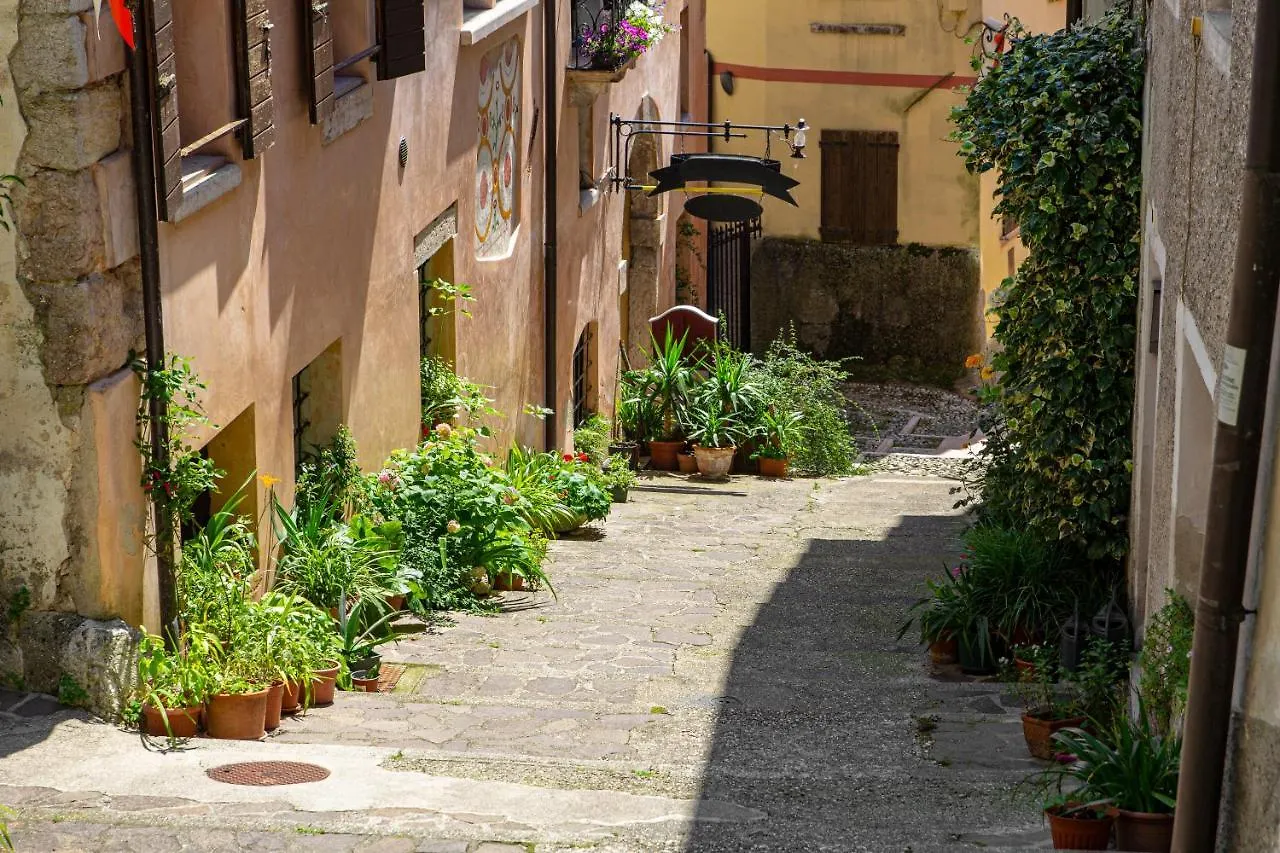Alloggi I Calieroni Valstagna 0*,